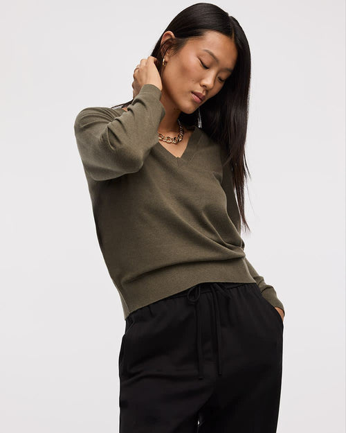 Pull à manches longues et col en V