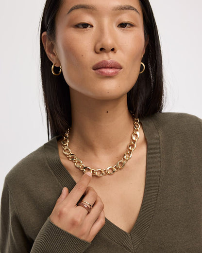 Pull à manches longues et col en V